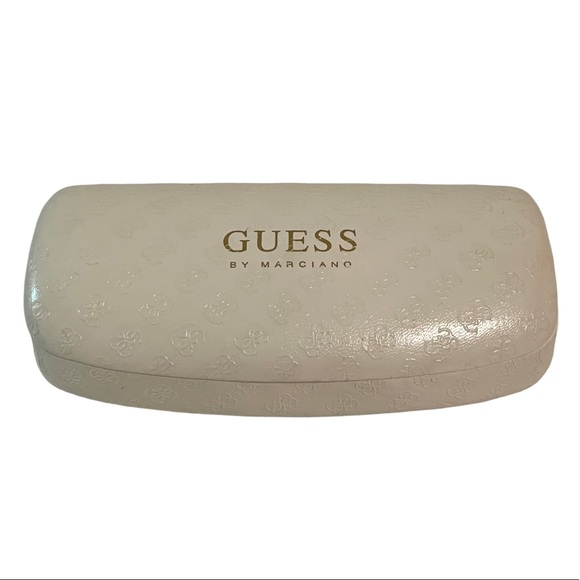 GUESS Sunglasses With Guess Case - Picture 5 of 8